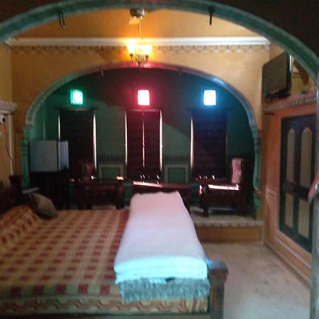 Hotel Radhika Haveli, Mandawa Мандава Экстерьер фото