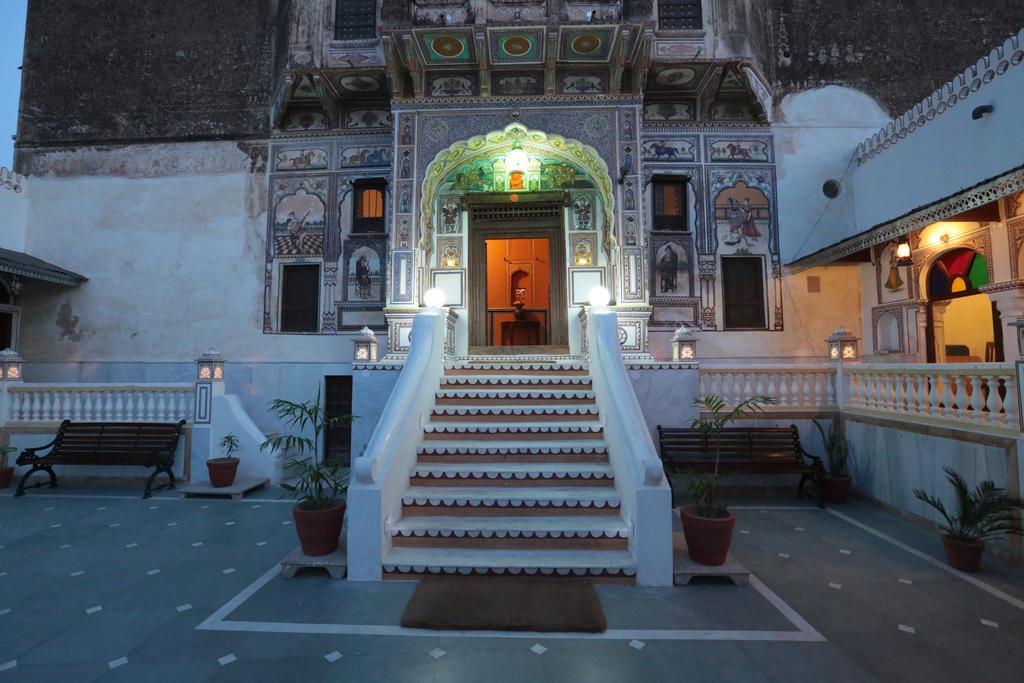 Hotel Radhika Haveli, Mandawa Мандава Экстерьер фото