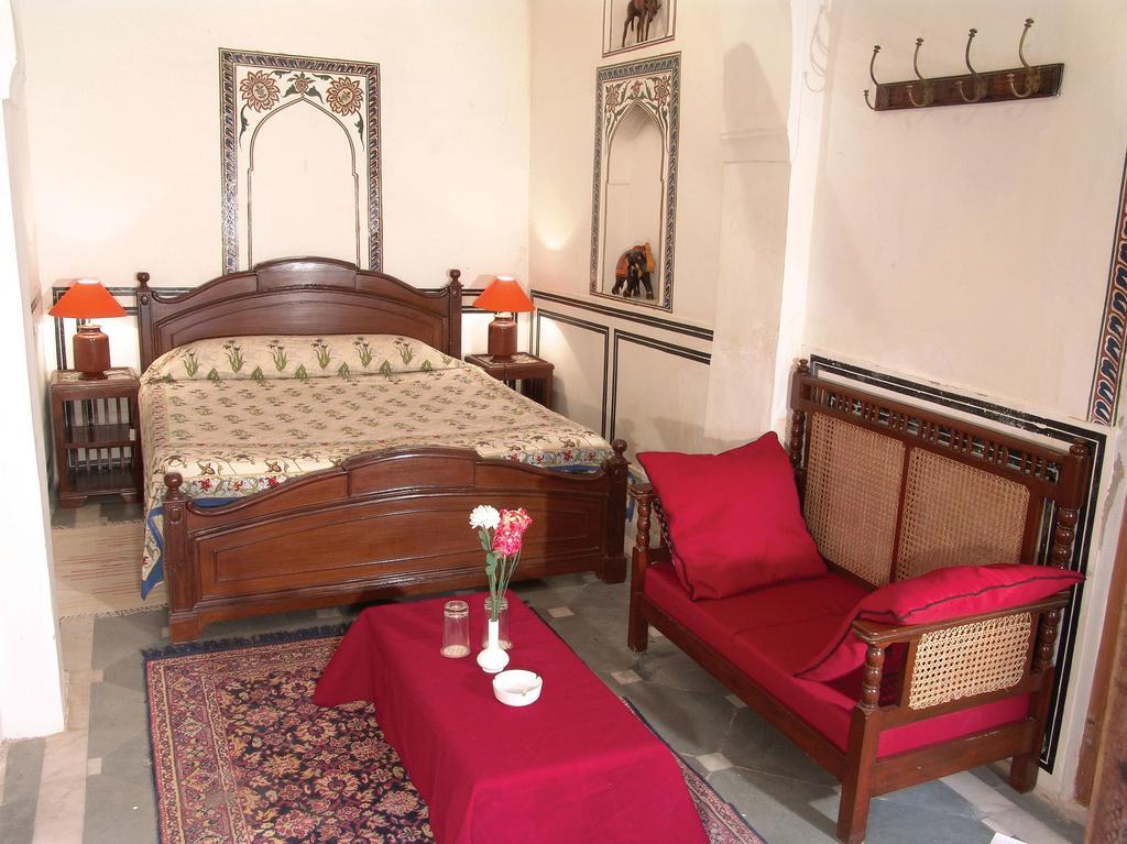 Hotel Radhika Haveli, Mandawa Мандава Экстерьер фото